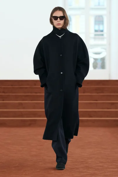 Look 63
